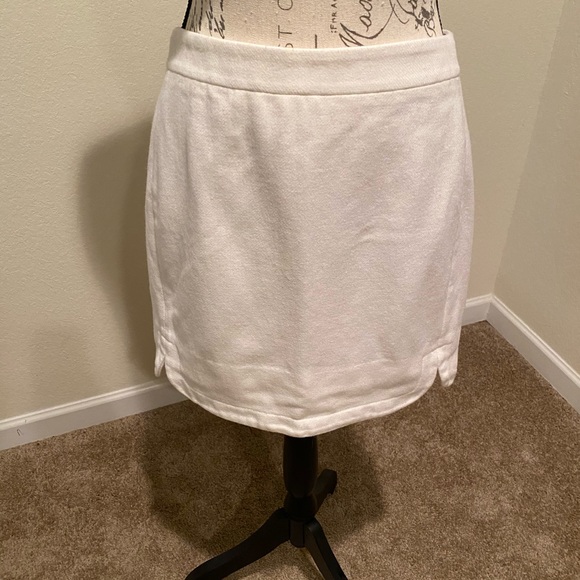 SALE 🖤 JCrew Skirt - Picture 1 of 6